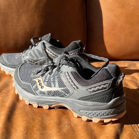 Saucony Excursion Trail Running Women’s Black and Peachy Pink Athletic Shoes - Picture 7 of 13